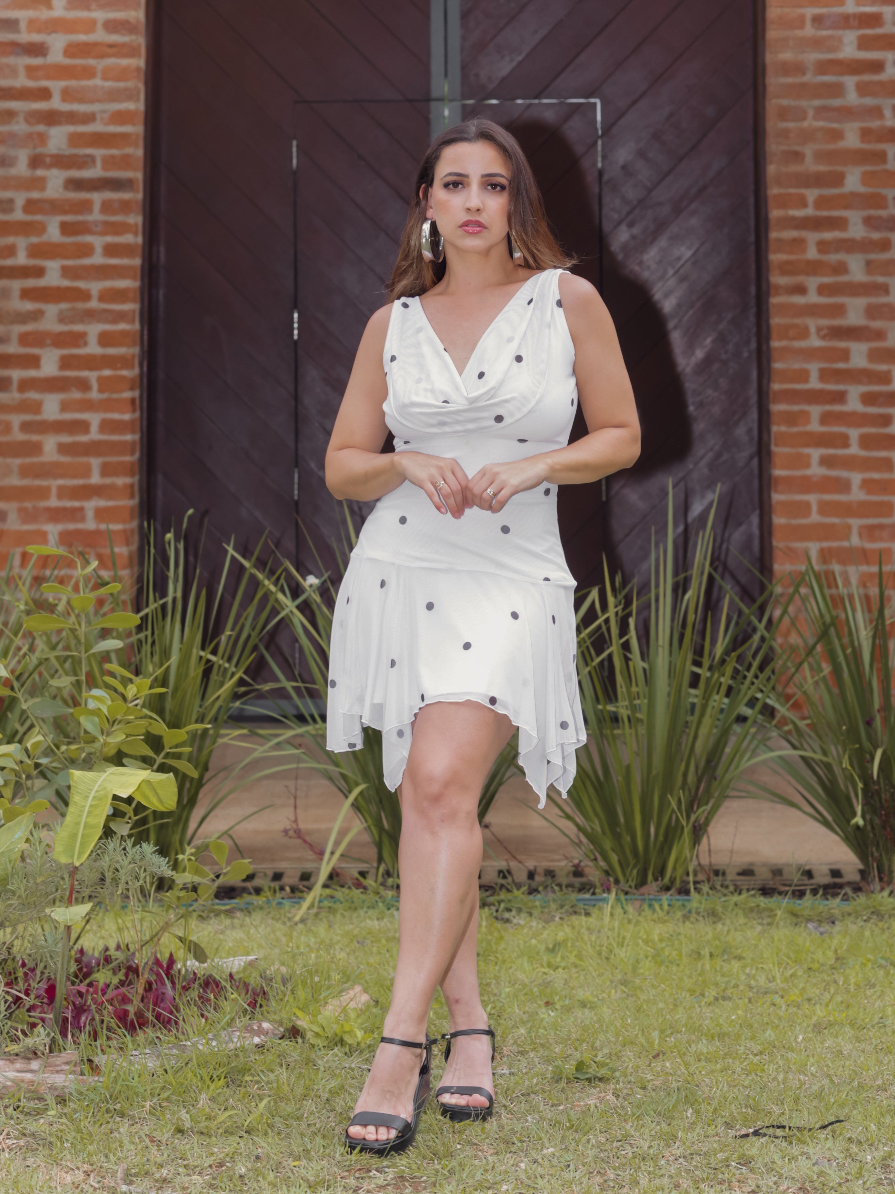 Vestido Decote Caído Poá Pérola