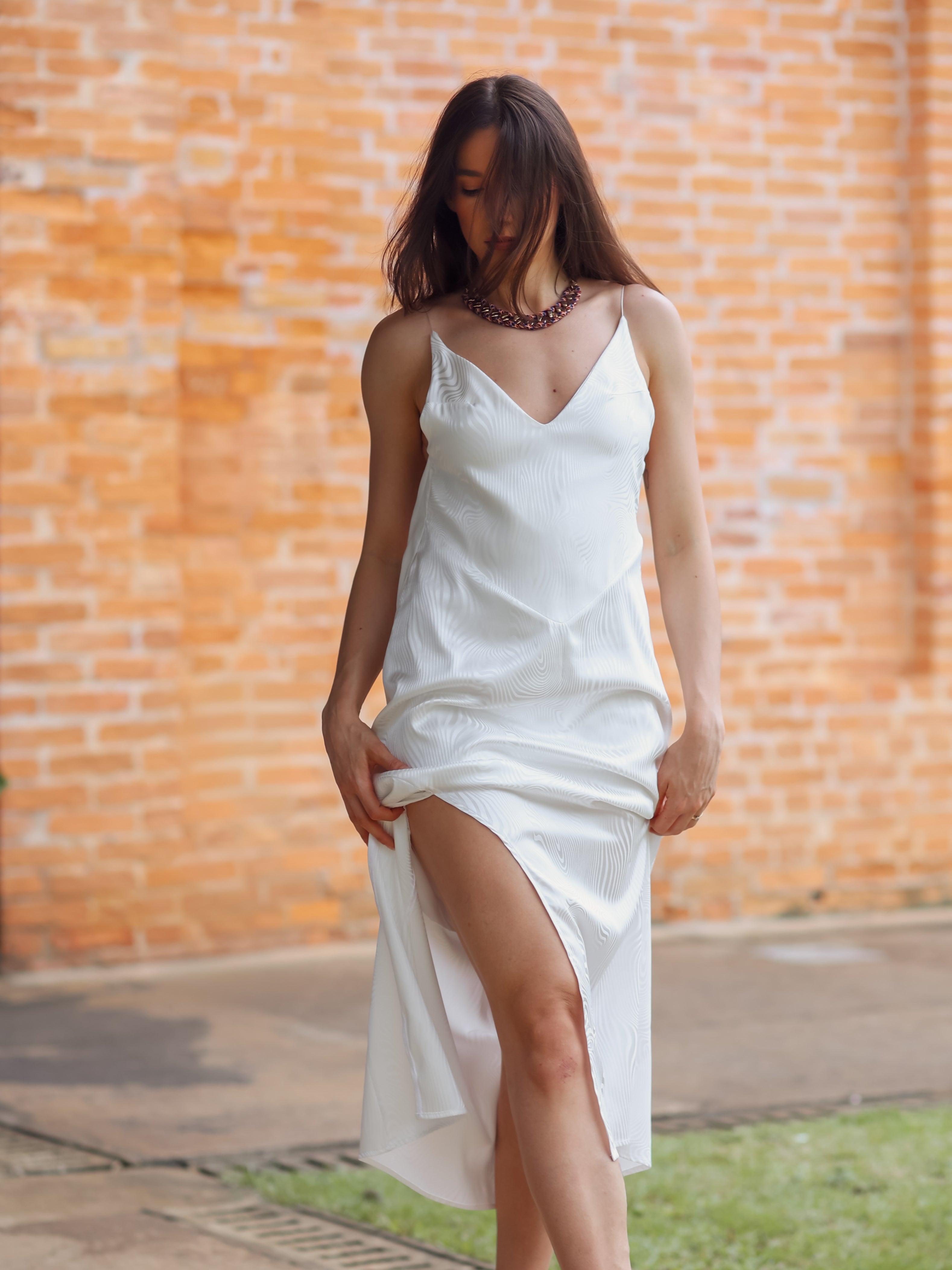 Vestido Réveillon Midi Decote Costas