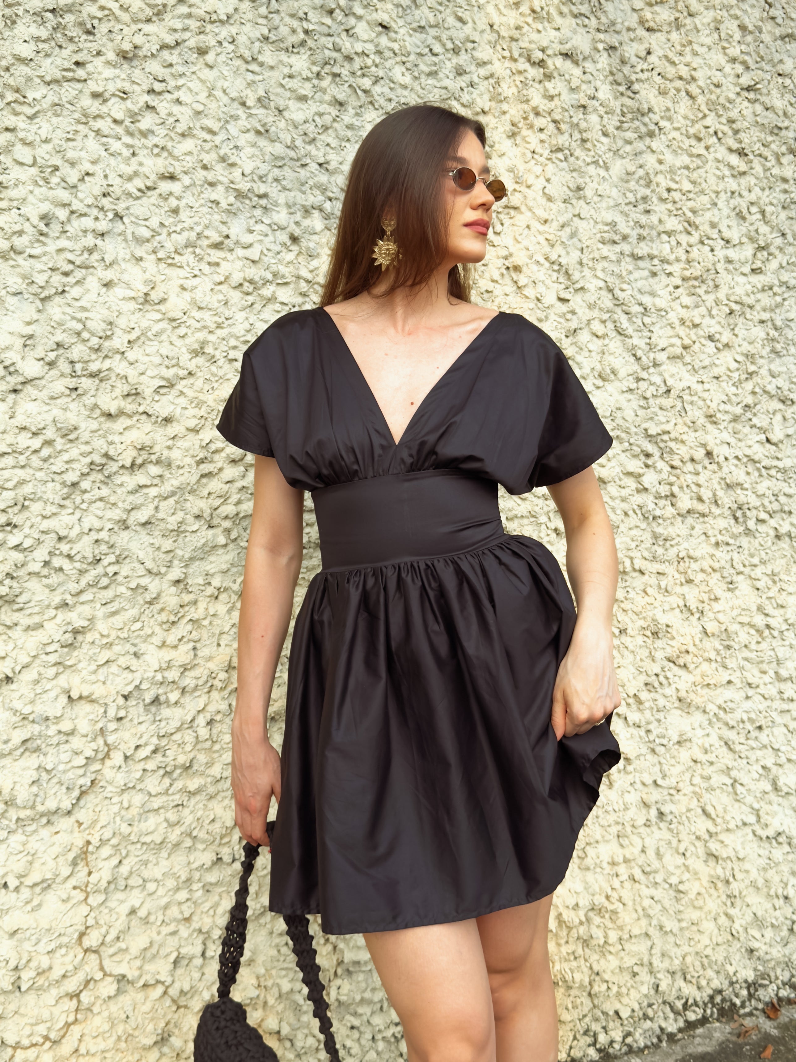 Vestido Clássico curto Sabrina