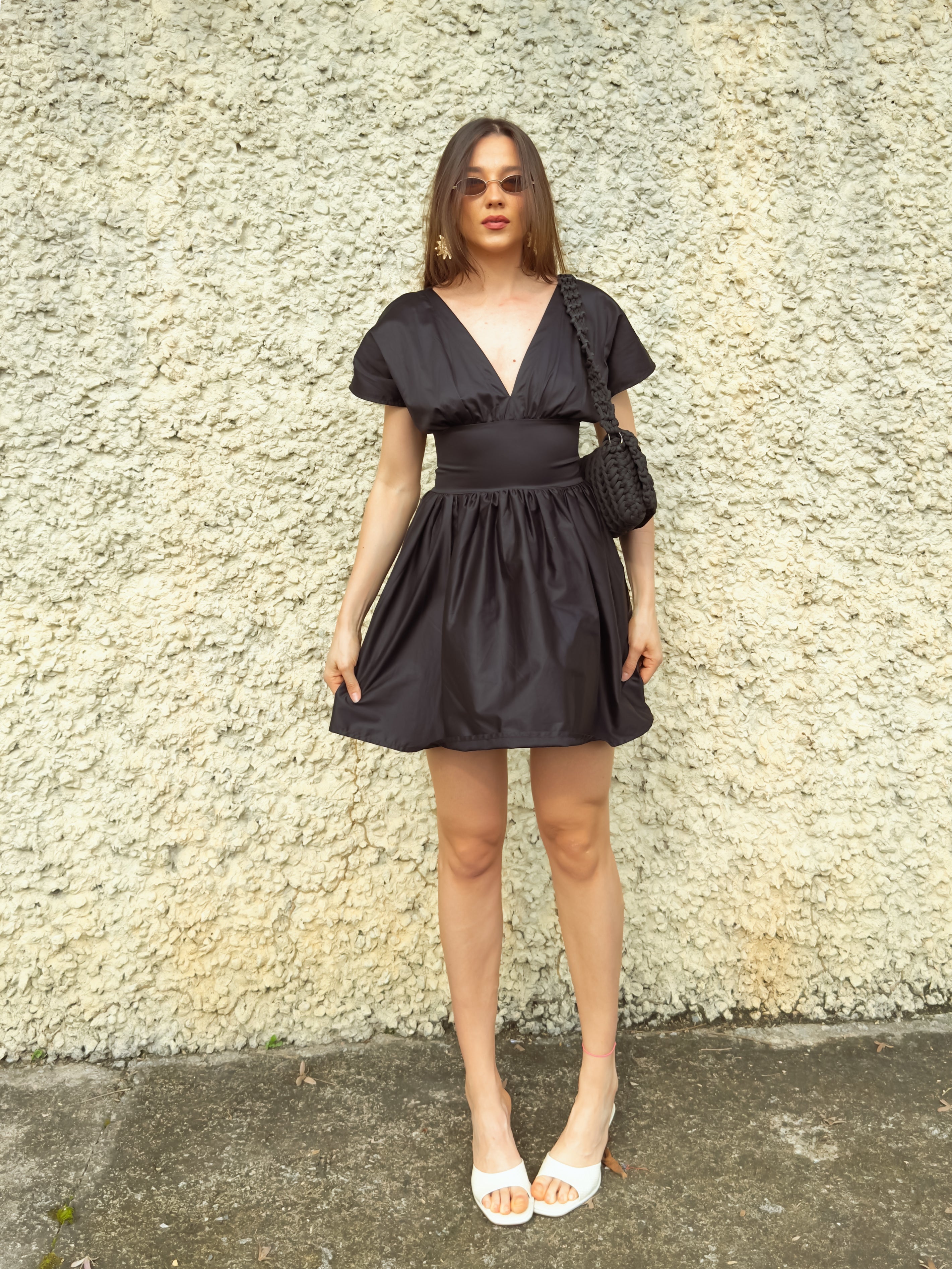 Vestido Clássico curto Sabrina