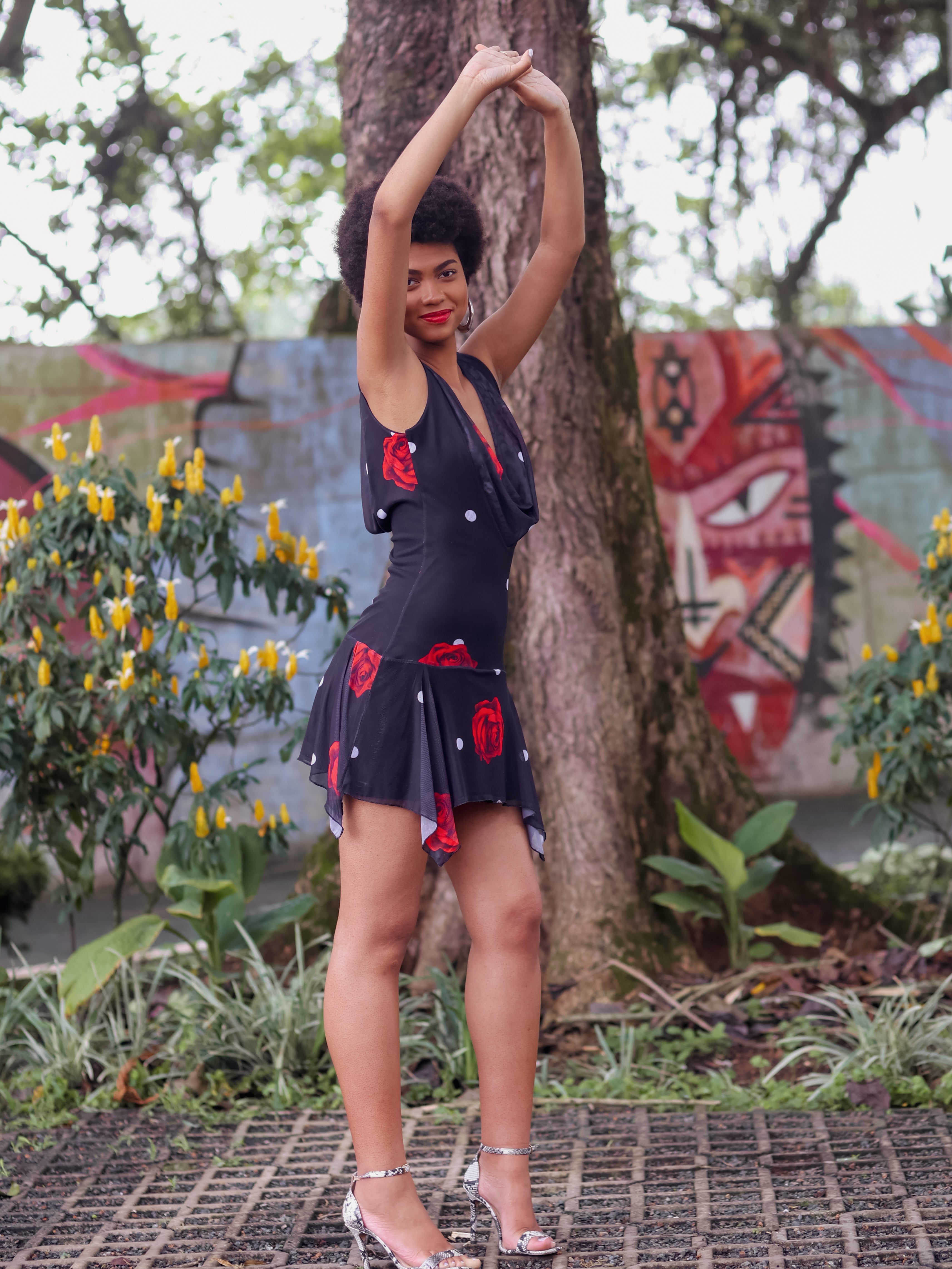 Vestido Decote Caído Poá Rose