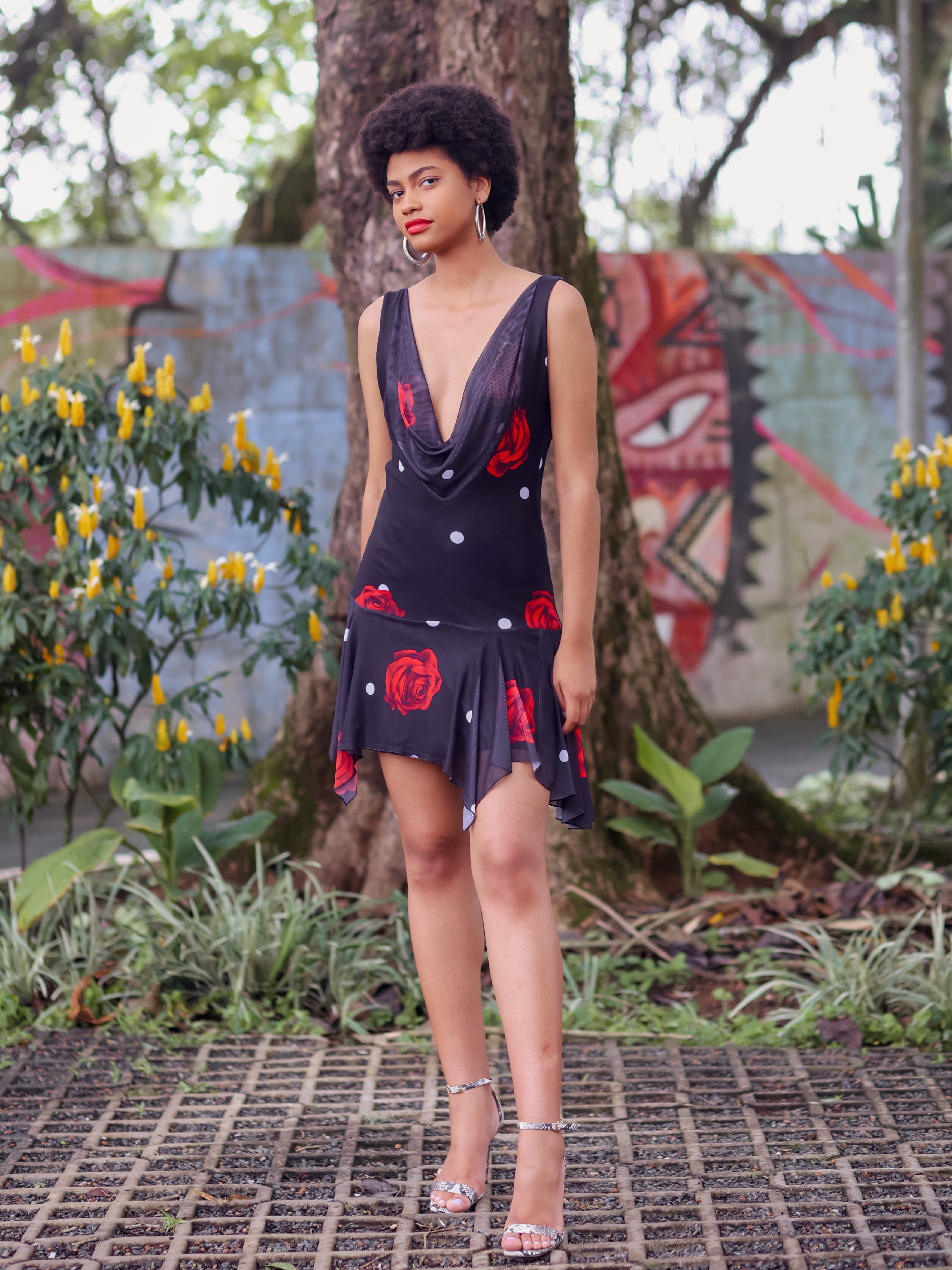 Vestido Decote Caído Poá Rose