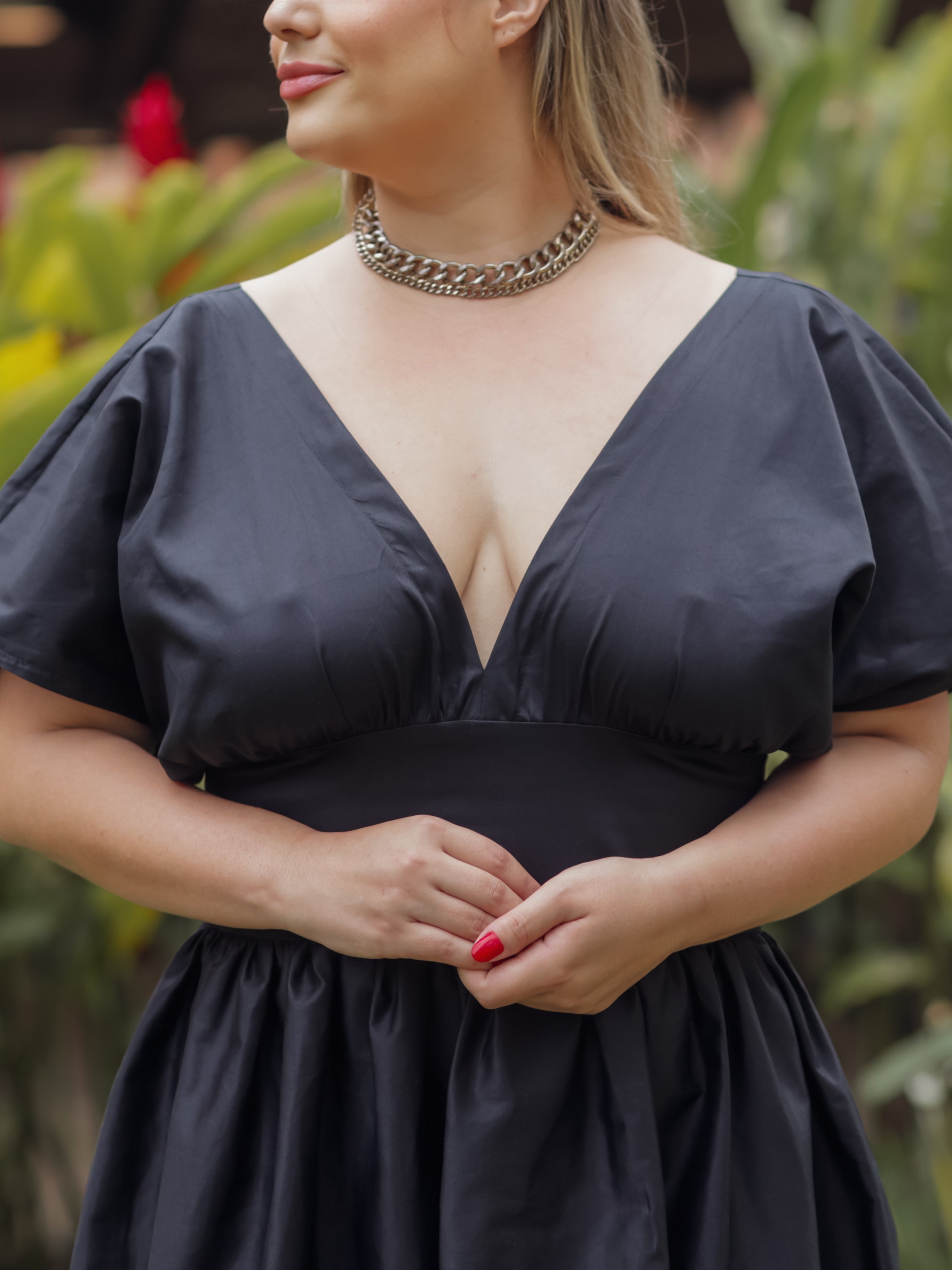 Vestido Clássico curto Sabrina