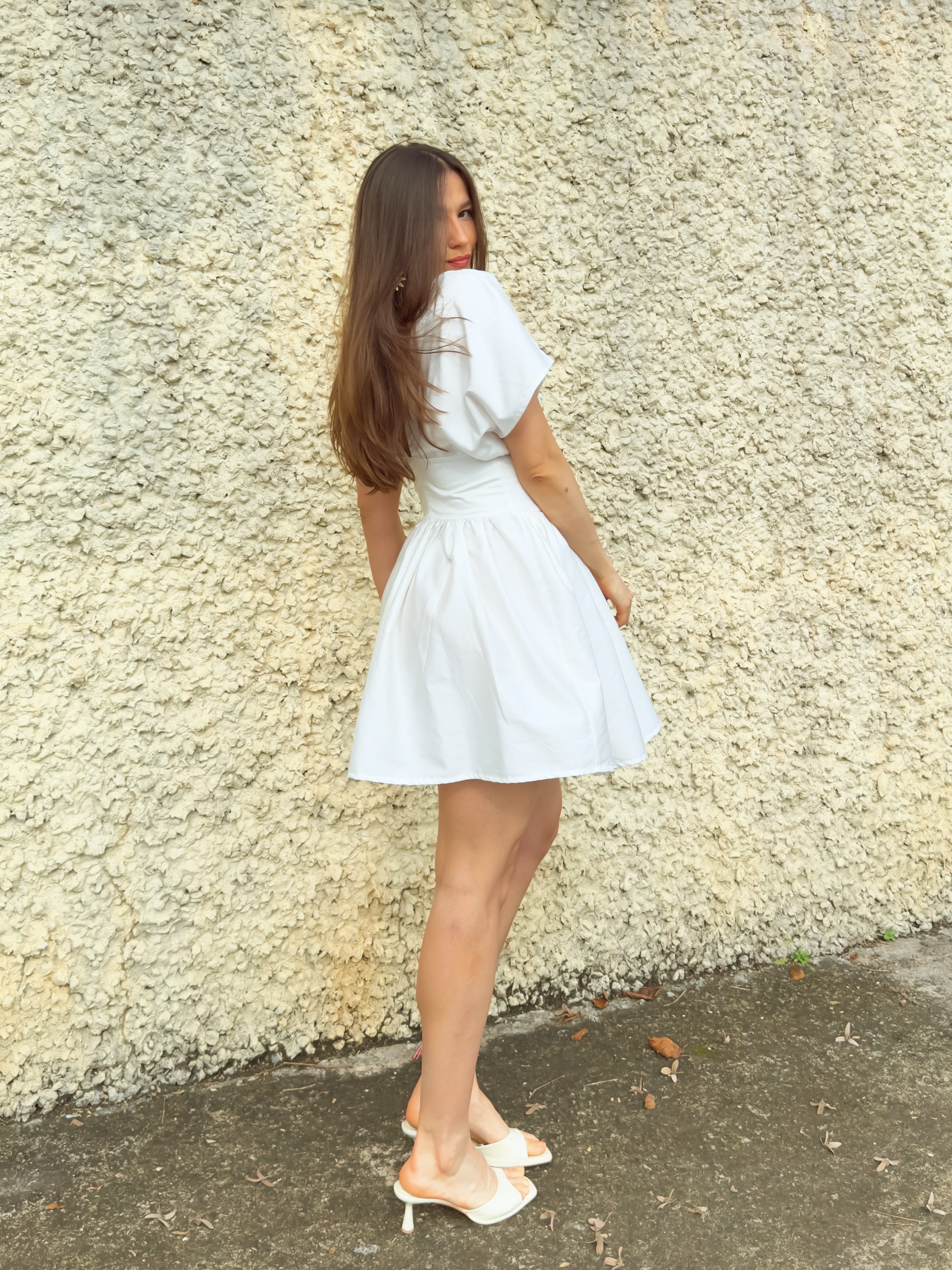 Vestido Clássico Curto Sabrina