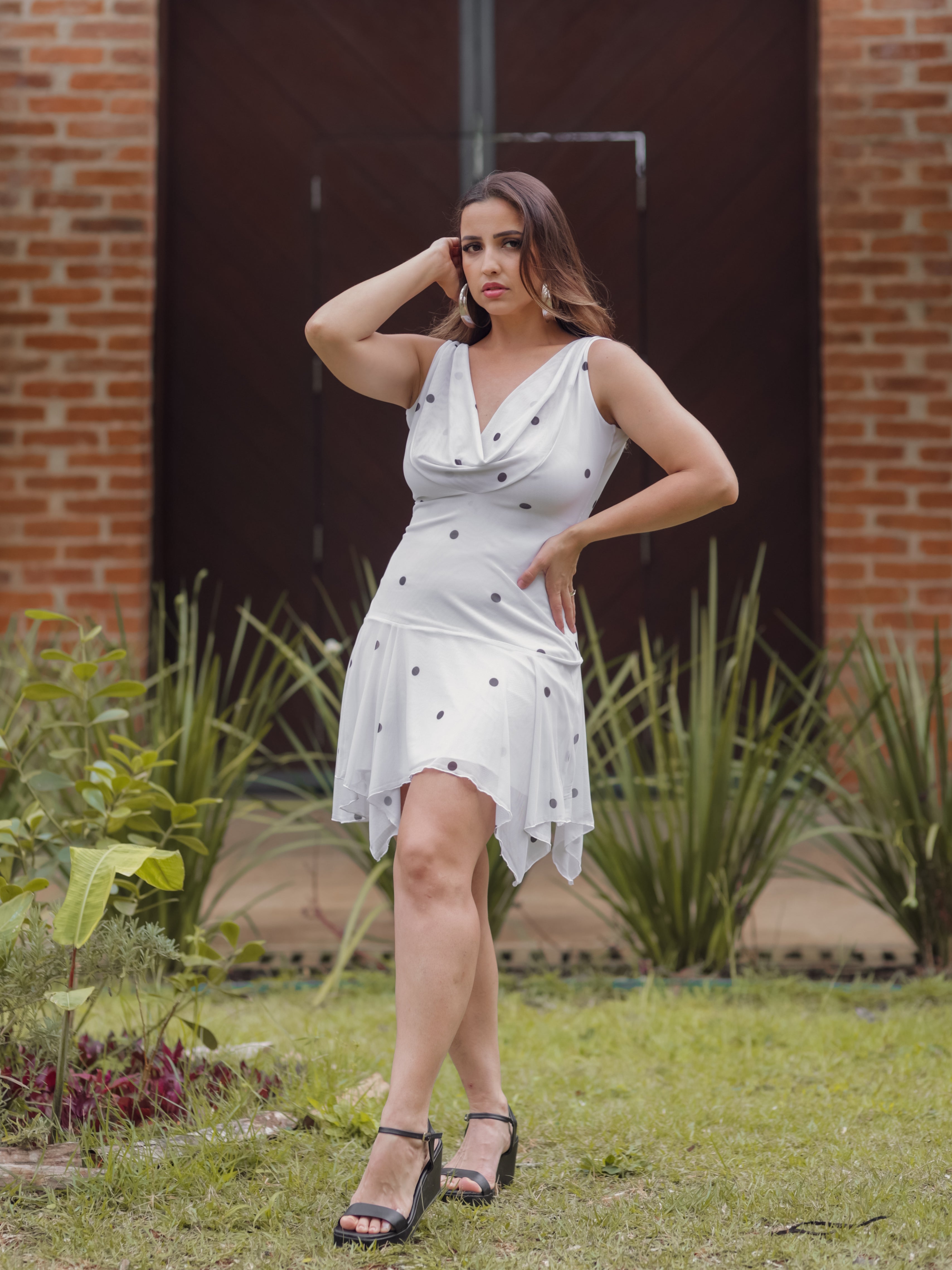 Vestido Decote Caído Poá Pérola